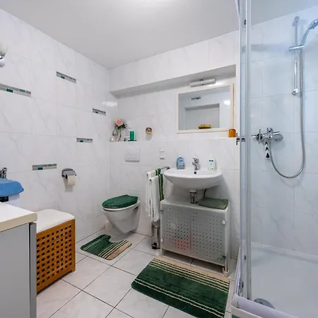 Moselle Vineyard Escape, Cleaning Included Апартаменты *