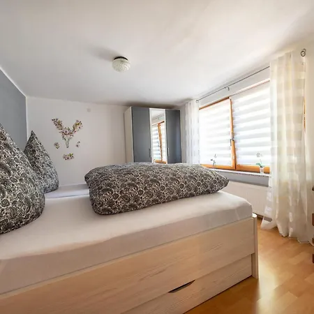 Апартаменты Moselle Vineyard Escape, Cleaning Included *
