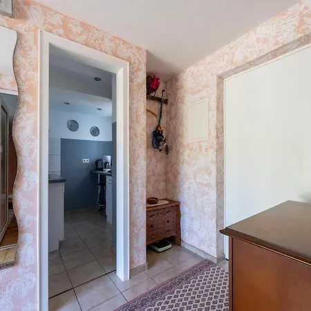 Moselle Vineyard Escape, Cleaning Included Апартаменты Wehlen